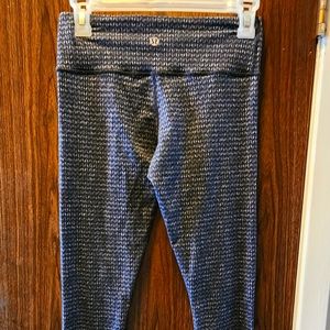 Lululemon Wunder Under Pant Gray Black Pattern, Size 4